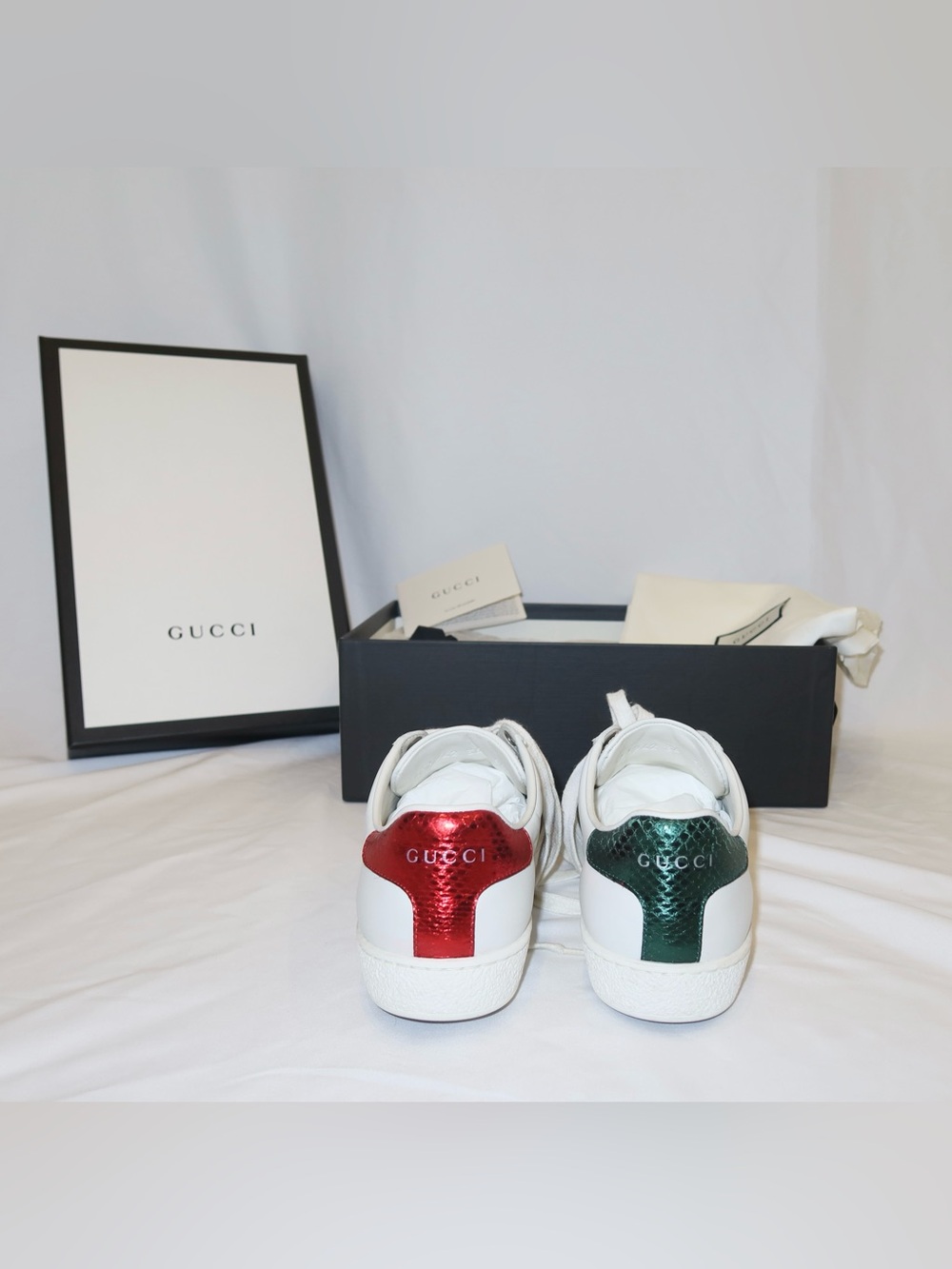 Gucci Ace Sneaker with bee Women’s